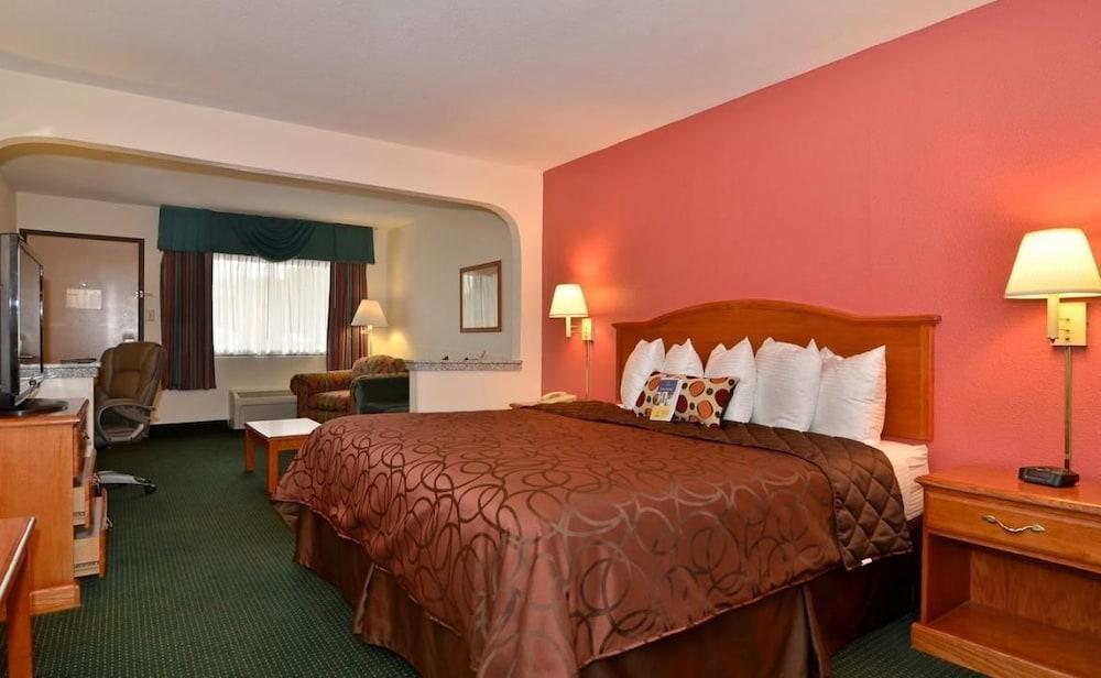 Econo Lodge Inn & Suites Memphis Exterior photo