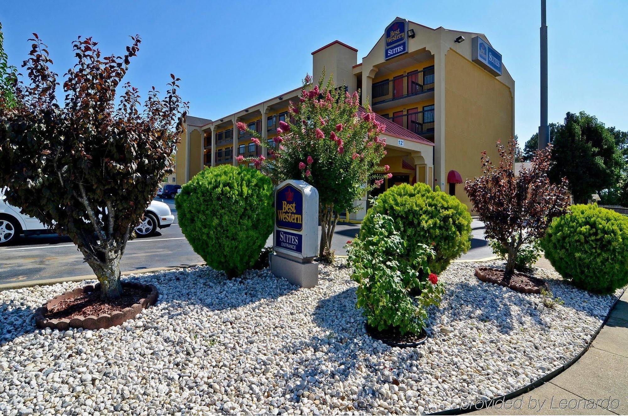 Econo Lodge Inn & Suites Memphis Exterior photo