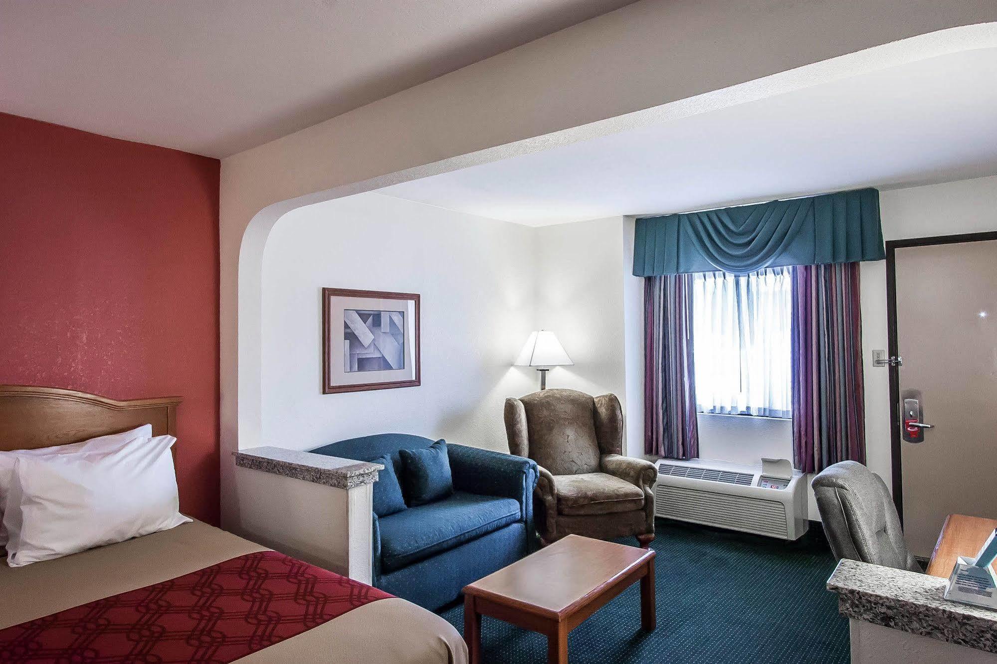 Econo Lodge Inn & Suites Memphis Exterior photo